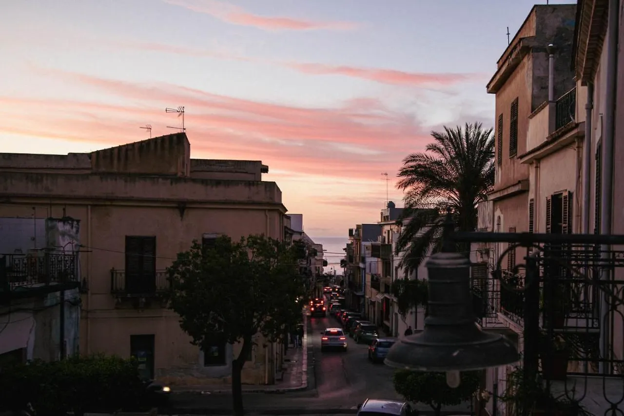 Vernaci Loft Apartment Terrasini Italy
